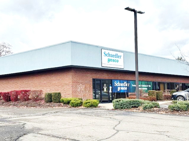 The Oakdale Commercial Building